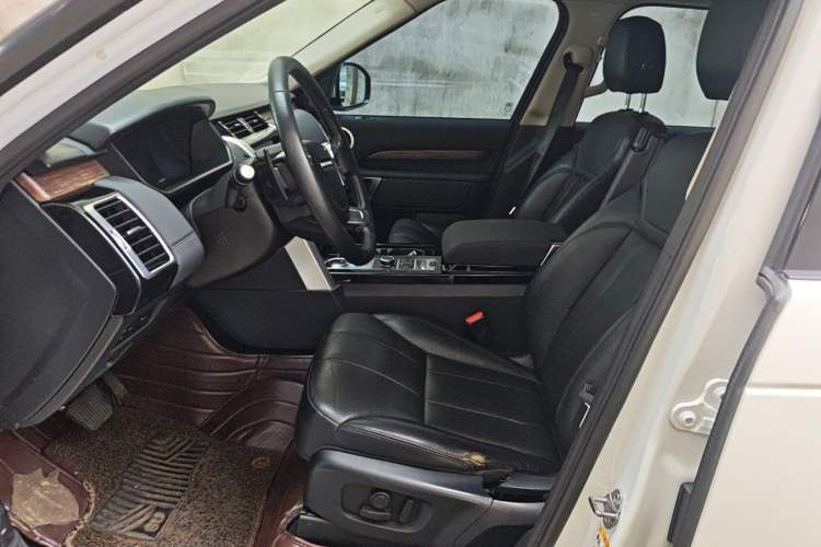Used Land Rover Discovery 2018 3.0 SC V6 HSE Left Front Seat