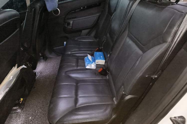 Used Land Rover Discovery 2018 3.0 SC V6 SE Left Rear Seat