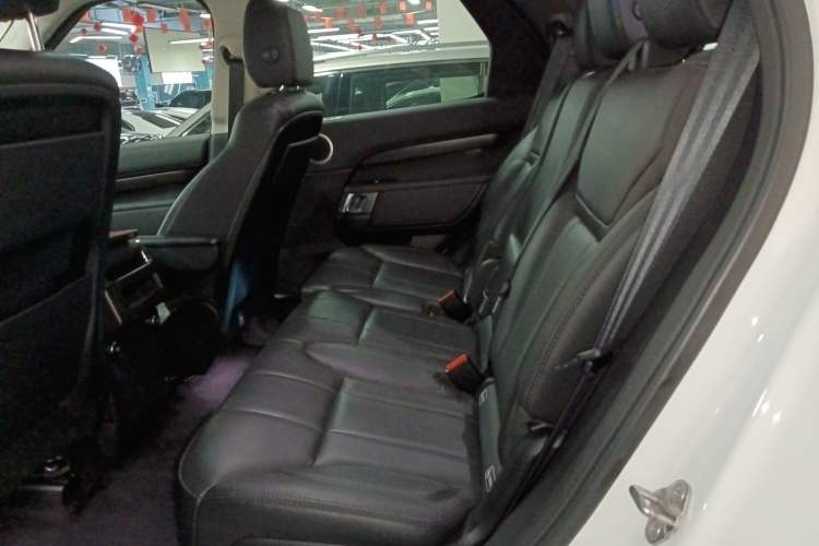 Used Land Rover Discovery 2018 3.0 SC V6 SE Left Rear Seat