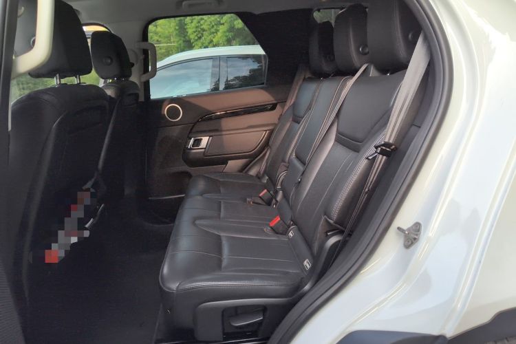 Used Land Rover Discovery 2018 2.0T SE Left Rear Seat