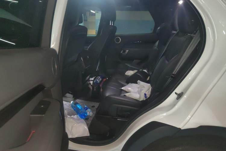 Used Land Rover Discovery 2018 3.0 SC V6 SE Left Rear Seat