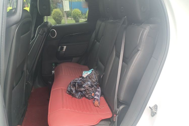 Used Land Rover Discovery 2018 3.0 SC V6 SE Left Rear Seat