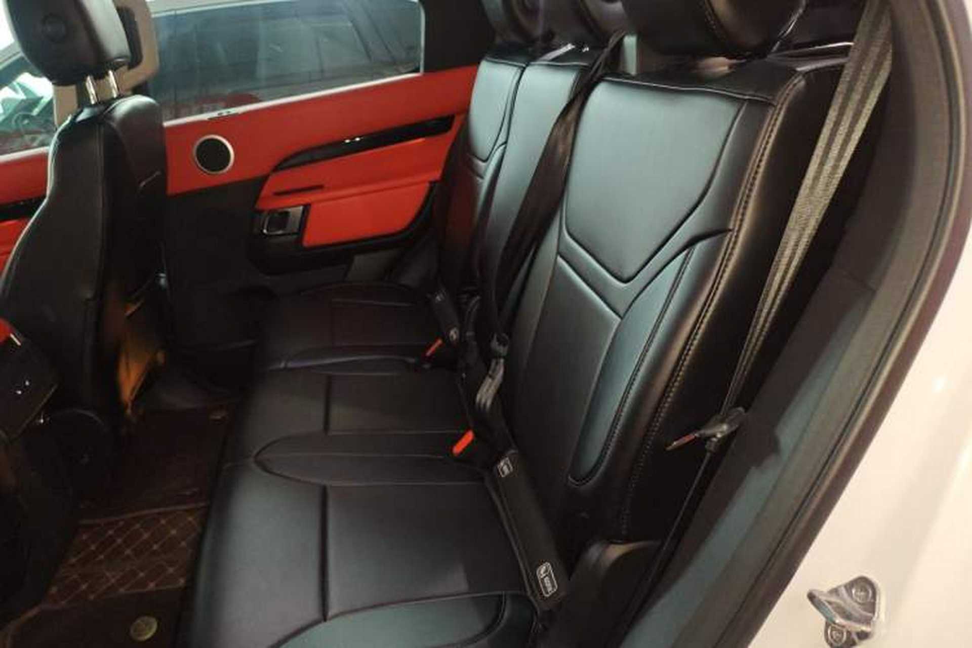 Used Land Rover Discovery 2018 5th Generation 2.0T SE Left Rear Seat