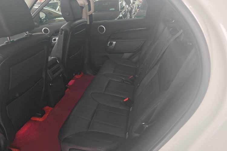 Used Land Rover Discovery 2018 2.0T SE Left Rear Seat