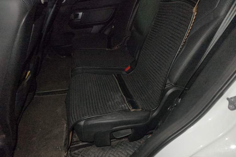 Used Land Rover Discovery 2018 3.0 SC V6 SE Left Rear Seat
