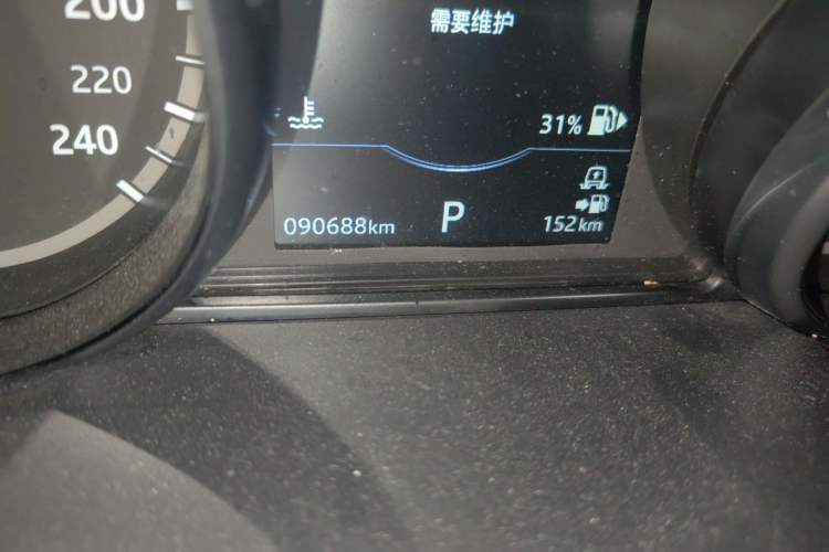 Used Land Rover Discovery 2018 3.0 SC V6 SE Odometer Close Up