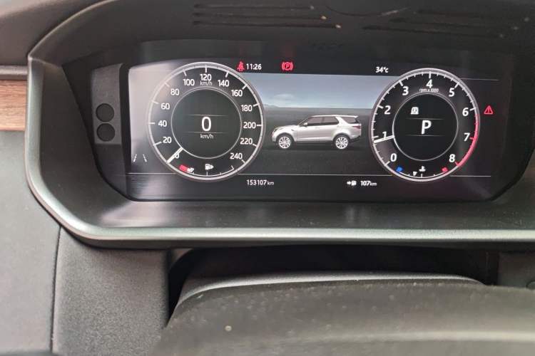 Used Land Rover Discovery 2018 3.0 SC V6 HSE Odometer Close Up