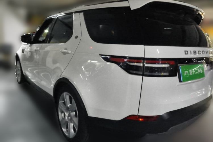 Used Land Rover Discovery 2018 2.0T SE Rear Left 45 Deg