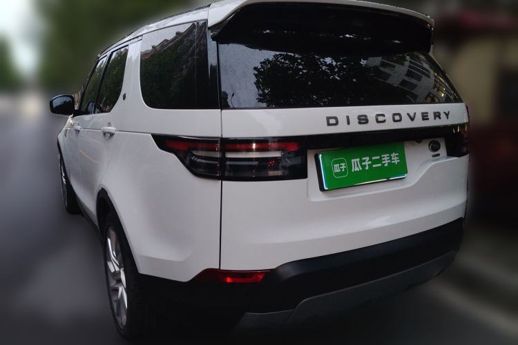 Used Land Rover Discovery 2018 3.0 SC V6 SE Rear Left 45 Deg