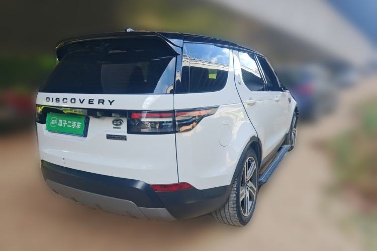 Used Land Rover Discovery 2018 2.0T SE Rear Right 45 Deg