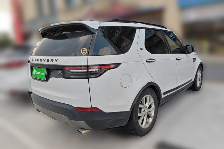 Used Land Rover Discovery 2018 2.0T SE Rear Right 45 Deg