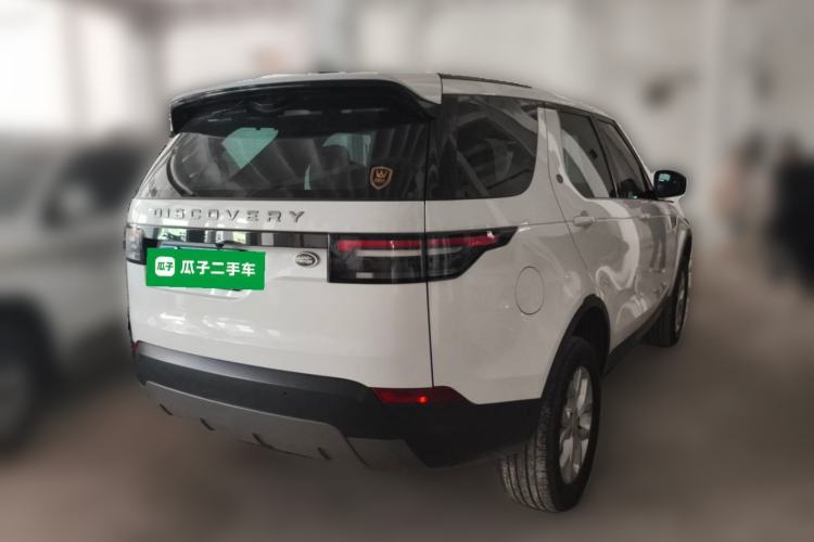 Used Land Rover Discovery 2018 2.0T SE Rear Right 45 Deg