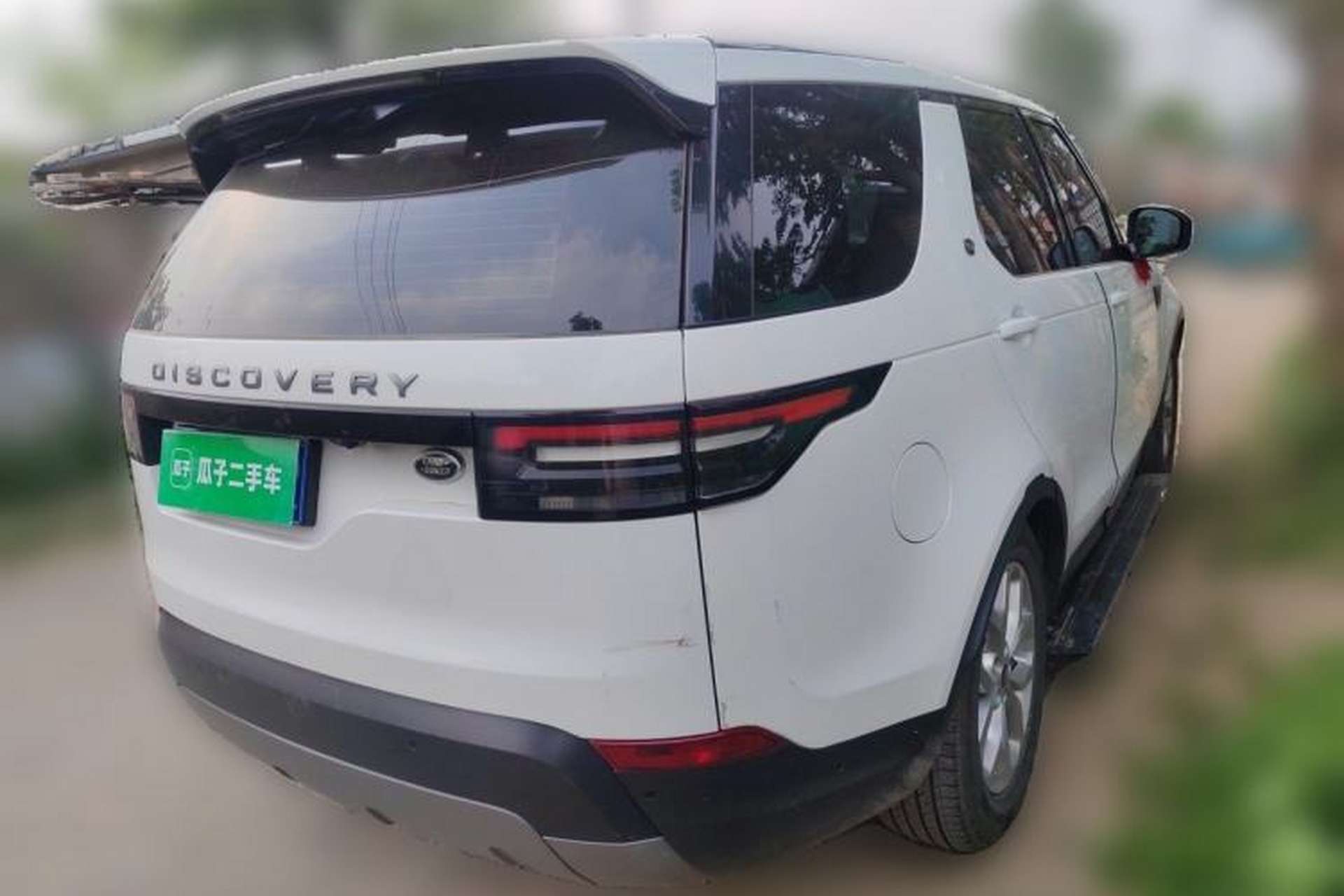 Used Land Rover Discovery 2018 2.0T SE Rear Right 45 Deg