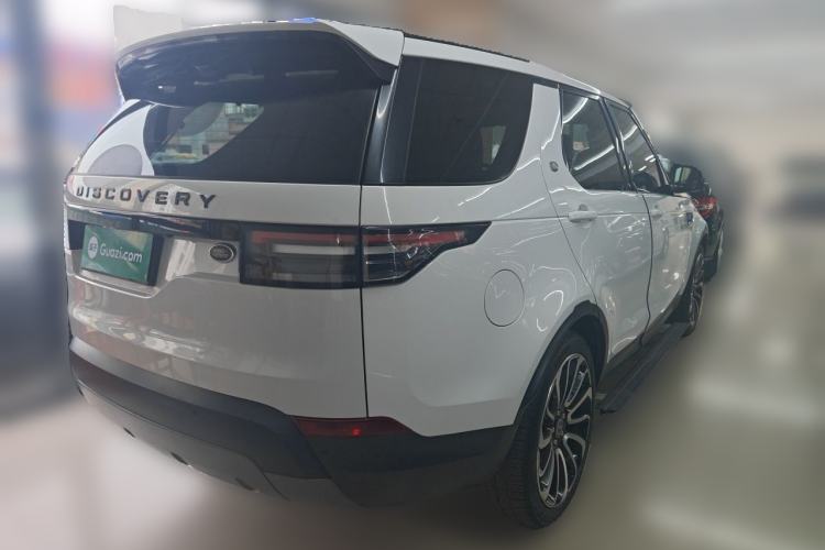 Used Land Rover Discovery 2018 2.0T SE Rear Right 45 Deg