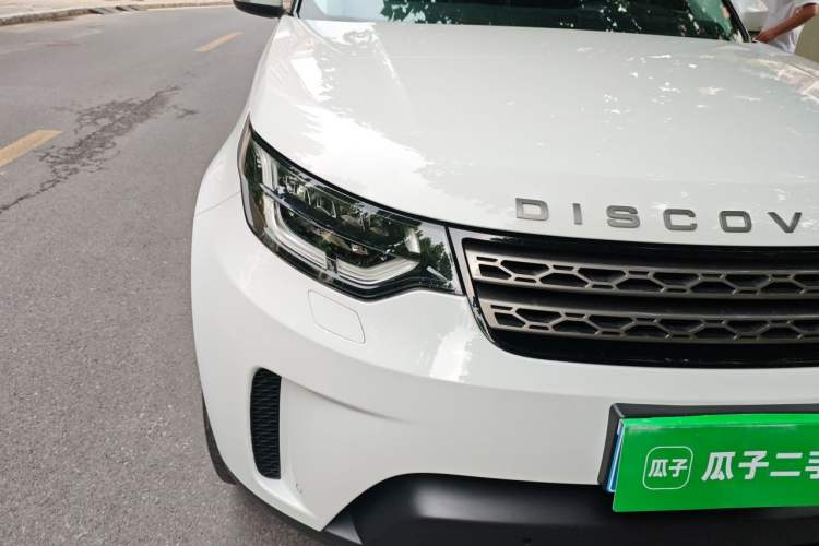 Used Land Rover Discovery 2018 3.0 SC V6 SE Right Front Headlight