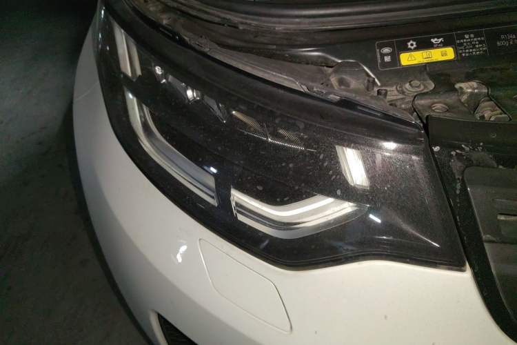 Used Land Rover Discovery 2018 3.0 SC V6 SE Right Front Headlight