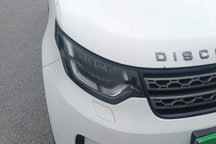 Used Land Rover Discovery 2018 3.0 SC V6 SE Right Front Headlight