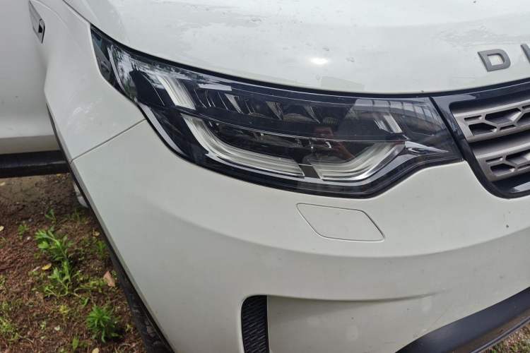 Used Land Rover Discovery 2018 2.0T SE Right Front Headlight