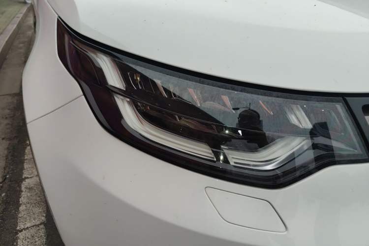 Used Land Rover Discovery 2018 3.0 SC V6 SE Right Front Headlight