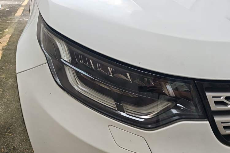 Used Land Rover Discovery 2018 3.0 SC V6 HSE Right Front Headlight