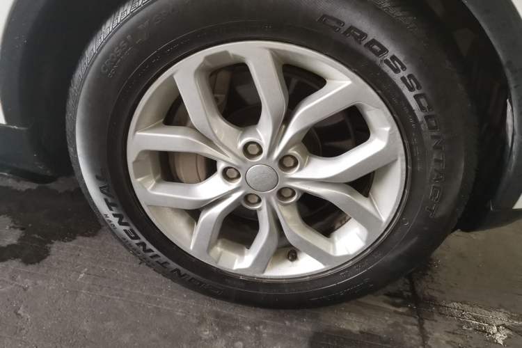 Used Land Rover Discovery 2018 3.0 SC V6 SE Right Front Wheel Hub