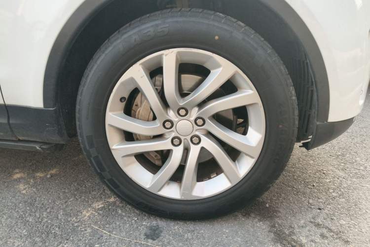Used Land Rover Discovery 2018 3.0 SC V6 HSE Right Front Wheel Hub
