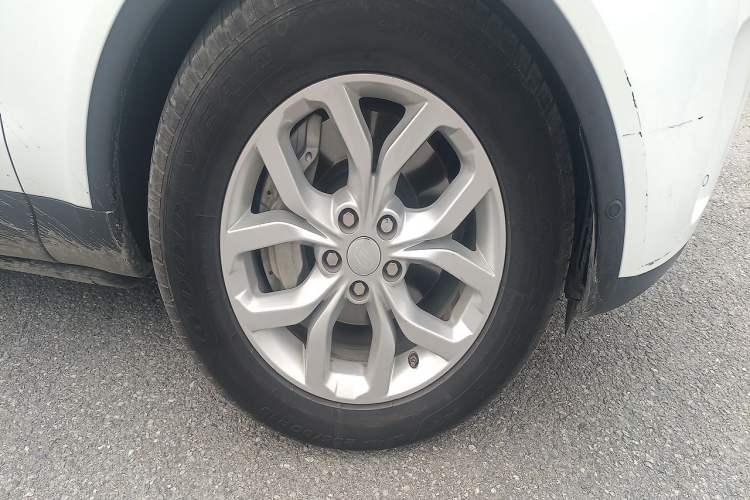 Used Land Rover Discovery 2018 3.0 SC V6 SE Right Front Wheel Hub