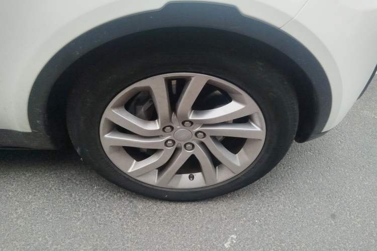 Used Land Rover Discovery 2018 3.0 SC V6 HSE Right Front Wheel Hub