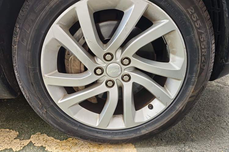 Used Land Rover Discovery 2018 3.0 SC V6 HSE Right Front Wheel Hub