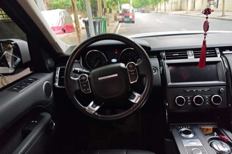 Used Land Rover Discovery 2018 3.0 SC V6 SE Steering Wheel