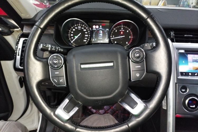 Used Land Rover Discovery 2018 5th Generation 2.0T SE Steering Wheel