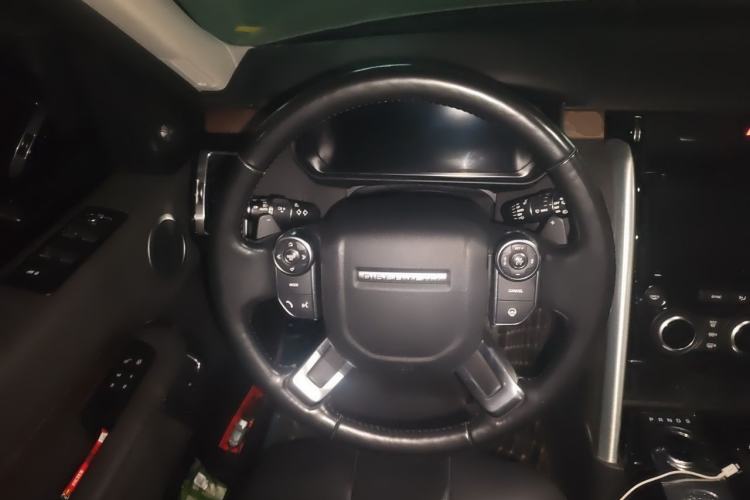 Used Land Rover Discovery 2018 3.0 SC V6 HSE Steering Wheel