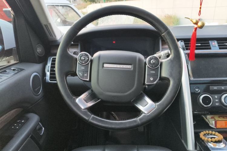 Used Land Rover Discovery 2018 3.0 SC V6 HSE Steering Wheel
