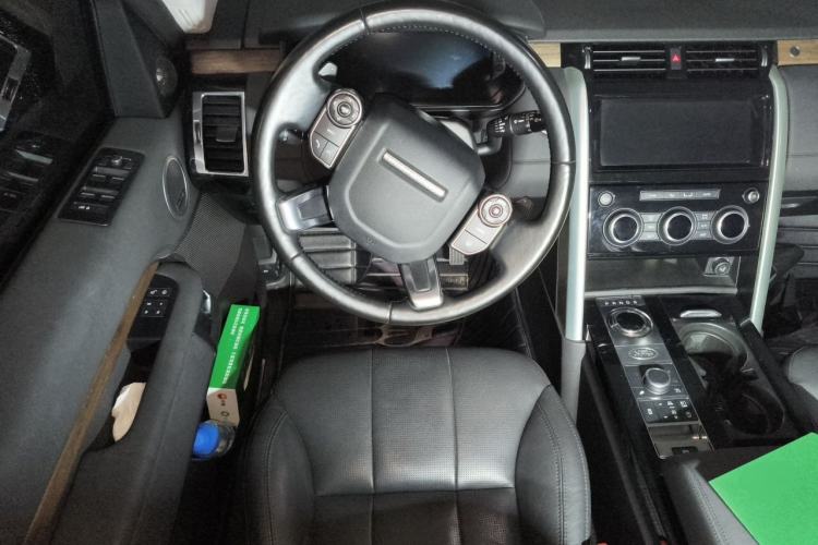 Used Land Rover Discovery 2018 3.0 SC V6 HSE Steering Wheel