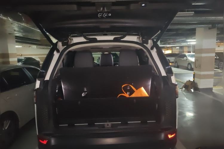 Used Land Rover Discovery 2018 3.0 SC V6 HSE Trunk