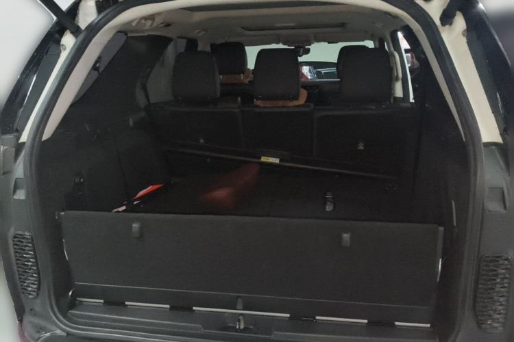 Used Land Rover Discovery 2018 3.0 SC V6 HSE Trunk