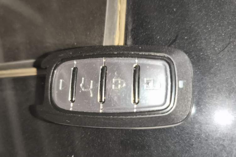 Used Land Rover Discovery 2018 2.0T SE Vehicle Key