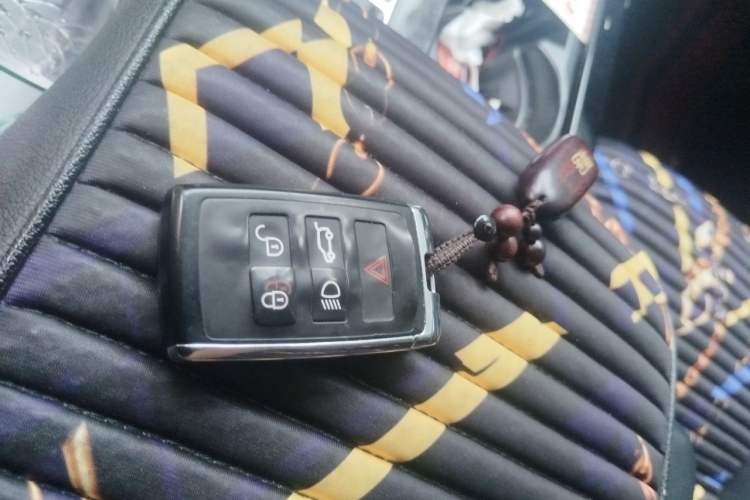 Used Land Rover Discovery 2018 3.0 SC V6 HSE Vehicle Key