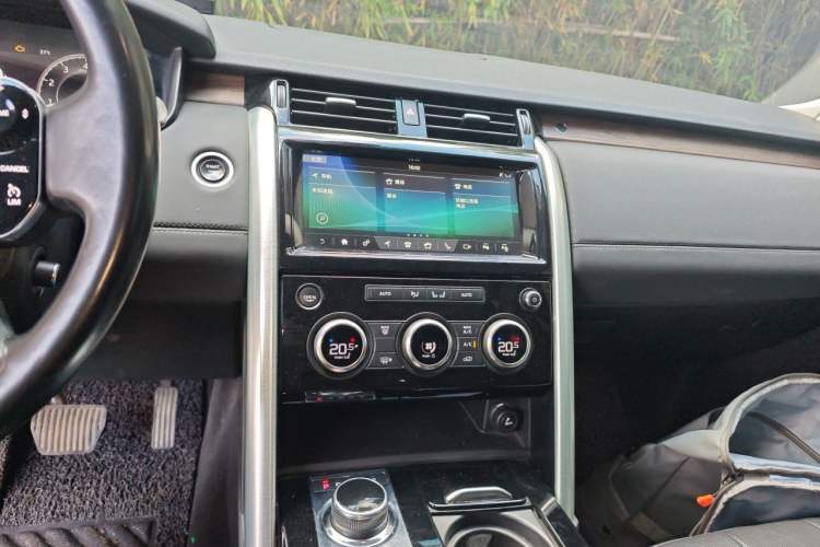 Used Land Rover Discovery 2019 3.0 SC V6 HSE Audio And AC Panel