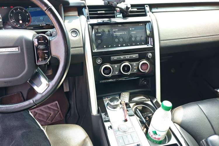 Used Land Rover Discovery 2019 3.0 SC V6 HSE Audio And AC Panel