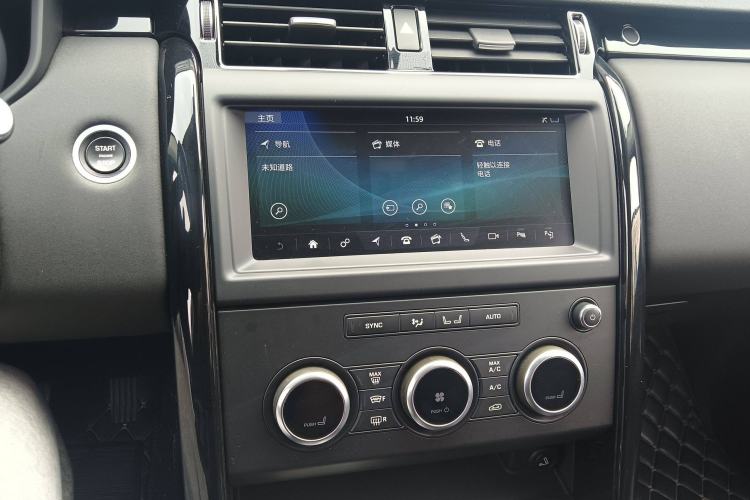 Used Land Rover Discovery 2019 3.0 SC V6 SE Audio And AC Panel