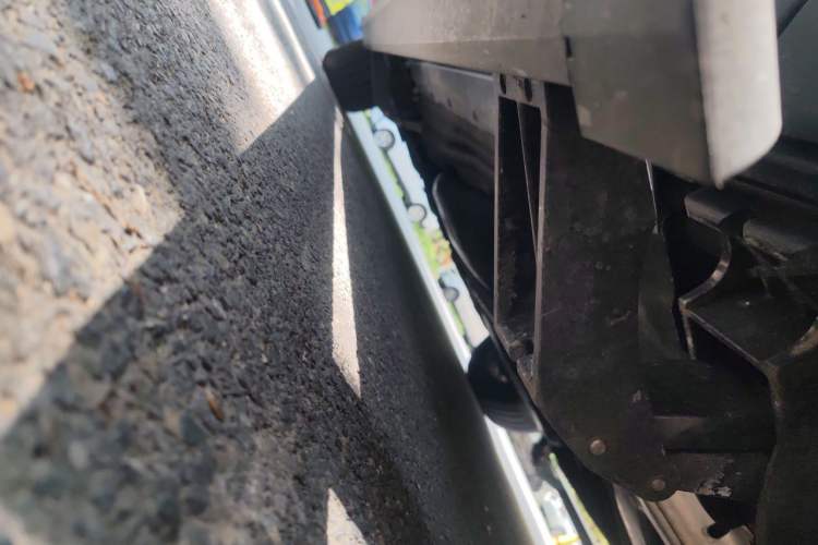 Used Land Rover Discovery 2019 3.0 SC V6 SE Chassis Front Right