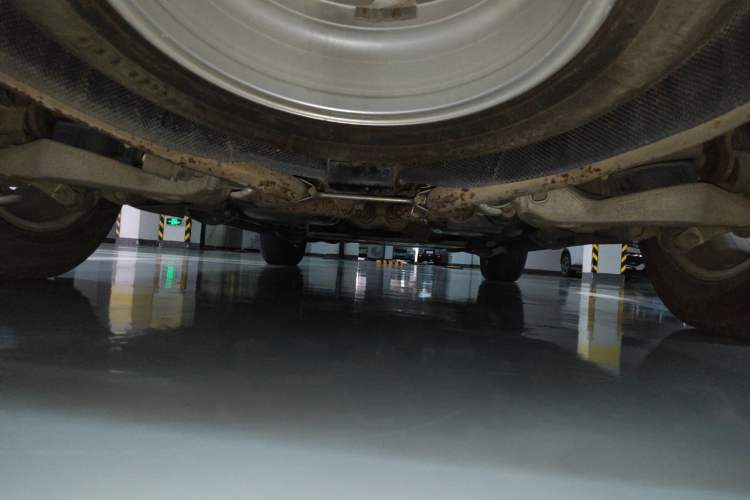 Used Land Rover Discovery 2019 2.0T SE Chassis Rear