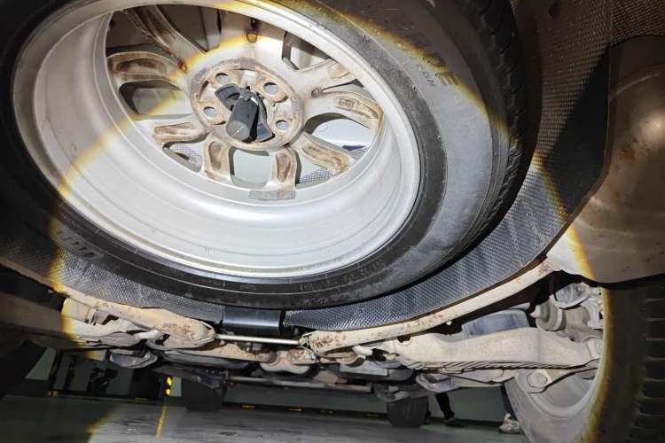 Used Land Rover Discovery 2019 2.0T SE Chassis Rear