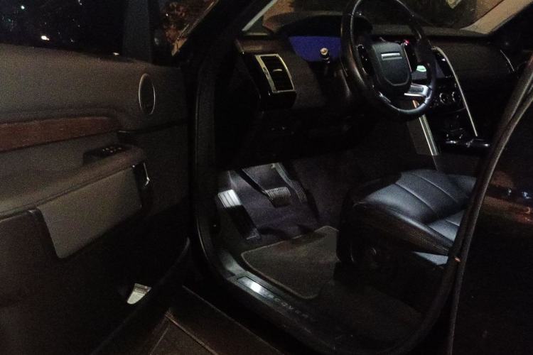 Used Land Rover Discovery 2019 2.0T HSE Driver Seat