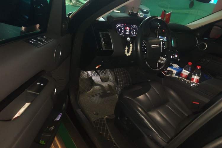 Used Land Rover Discovery 2019 3.0 SC V6 SE Driver Seat