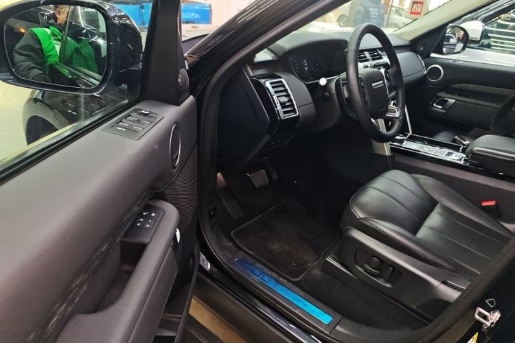 Used Land Rover Discovery 2019 3.0 SC V6 HSE Driver Seat