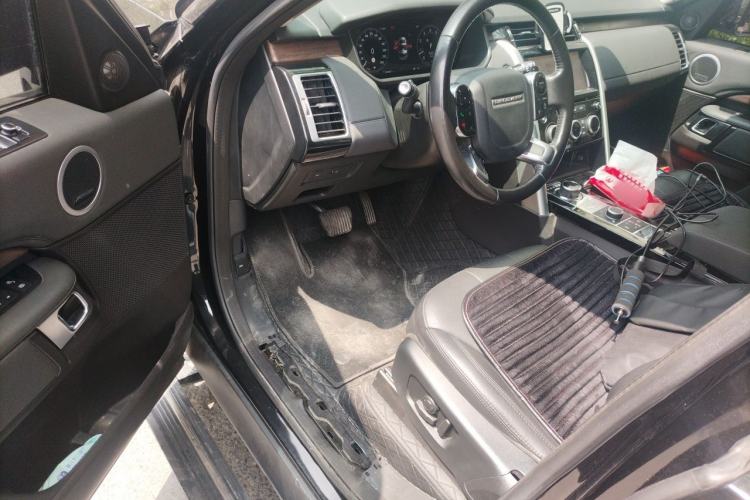 Used Land Rover Discovery 2019 2.0T HSE Driver Seat
