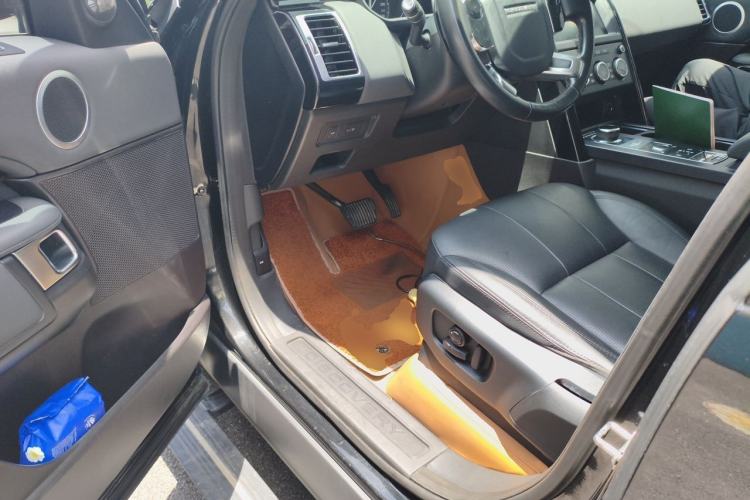 Used Land Rover Discovery 2019 3.0 SC V6 SE Driver Seat