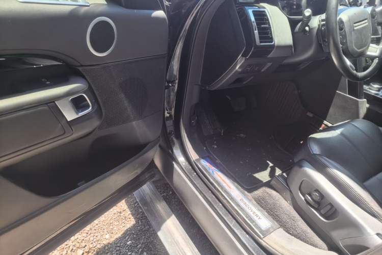 Used Land Rover Discovery 2019 3.0 SC V6 SE Driver Seat